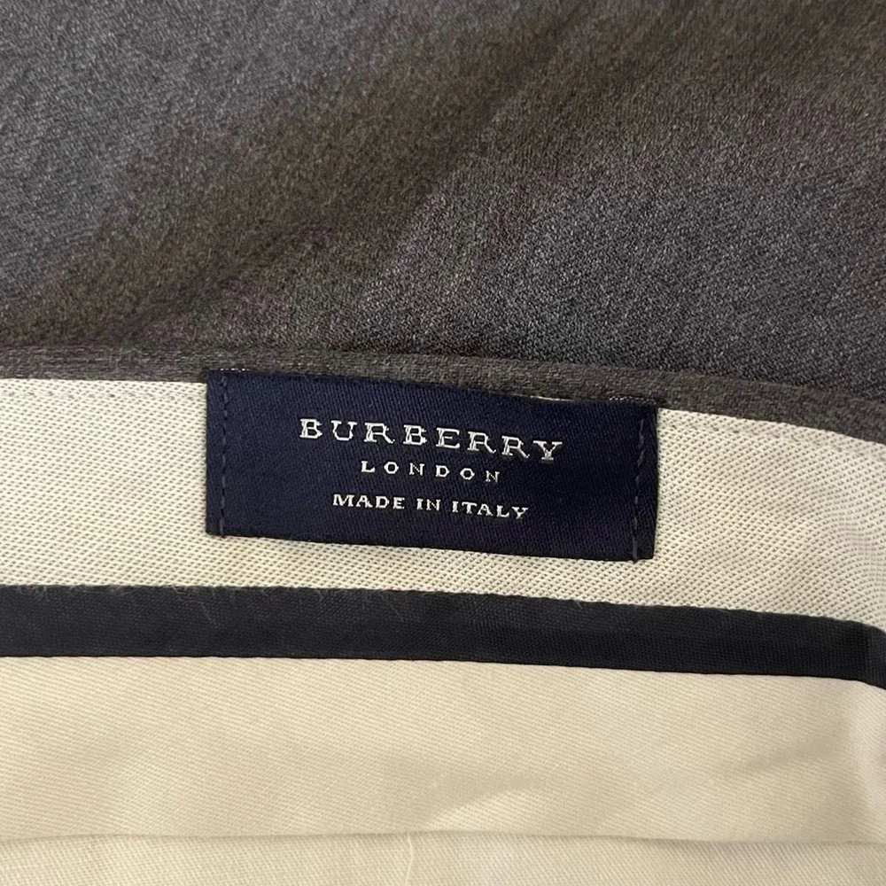 Men’s Burberry gray dress pants 100% virgin wool 34x30
